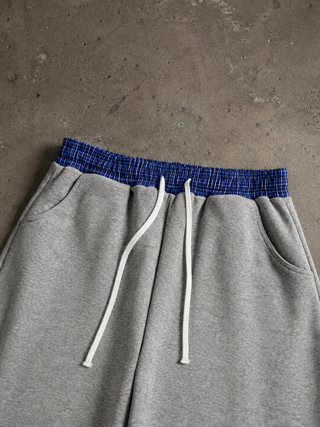 ECLIPSE Plaid-Waist Barrel Joggers – Baggy Streetwear Sweatpants