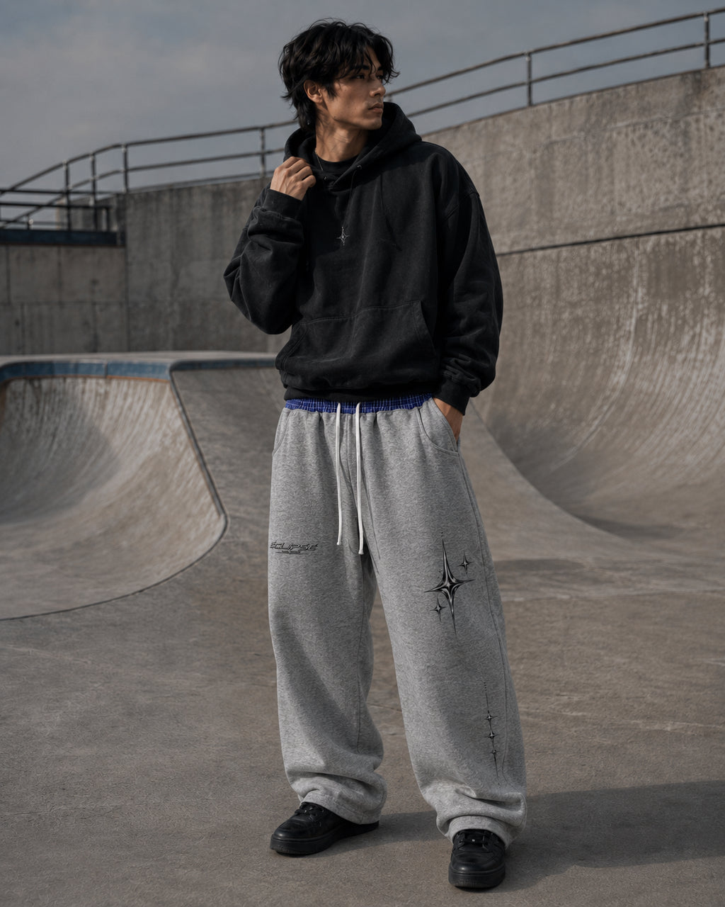 ECLIPSE Plaid-Waist Barrel Joggers – Baggy Streetwear Sweatpants
